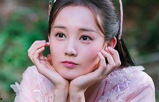 李一桐爆料圈内男星PUA女友,男星陷女友操控风波