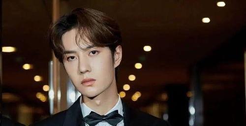 李一桐爆料圈内男星PUA女友,男星陷女友操控风波